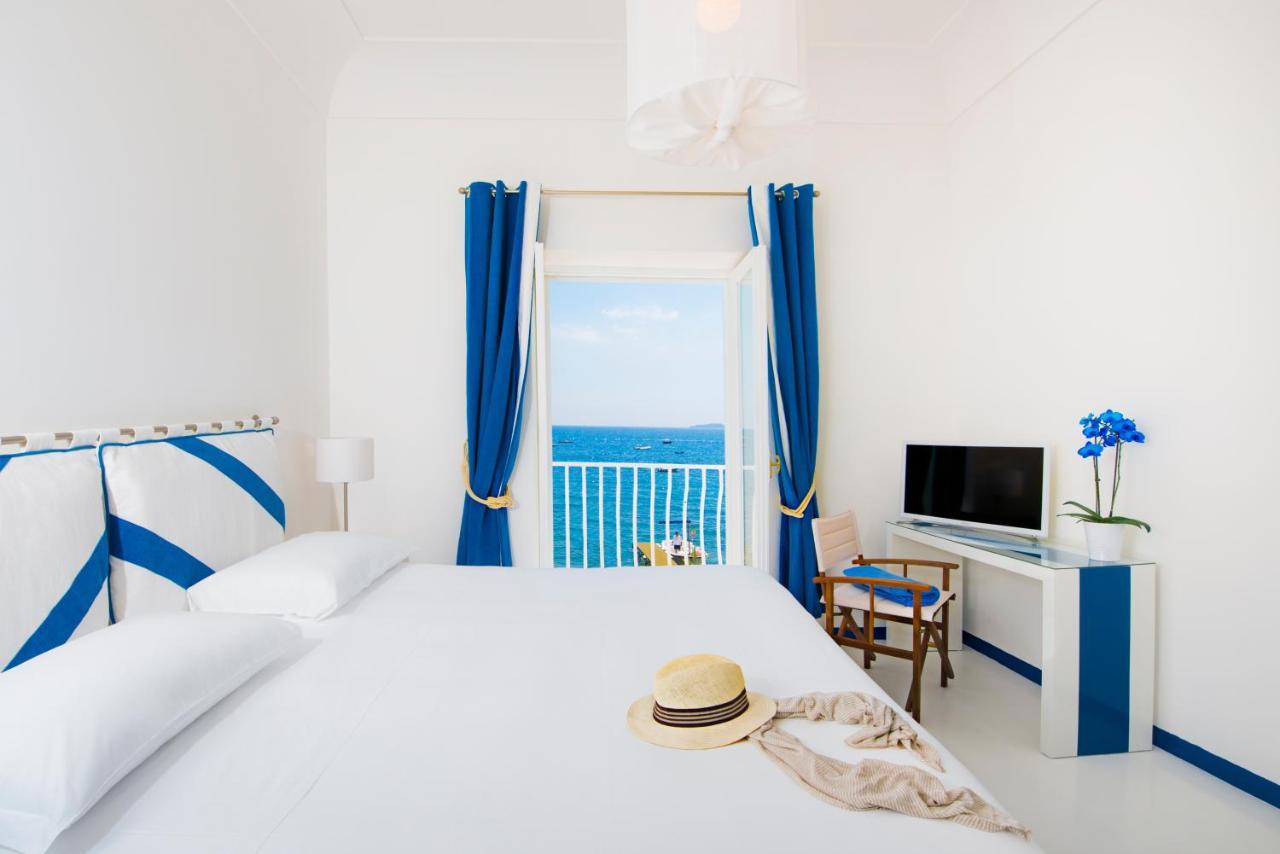Laurito Beach Cucina & Camere Positano Luaran gambar