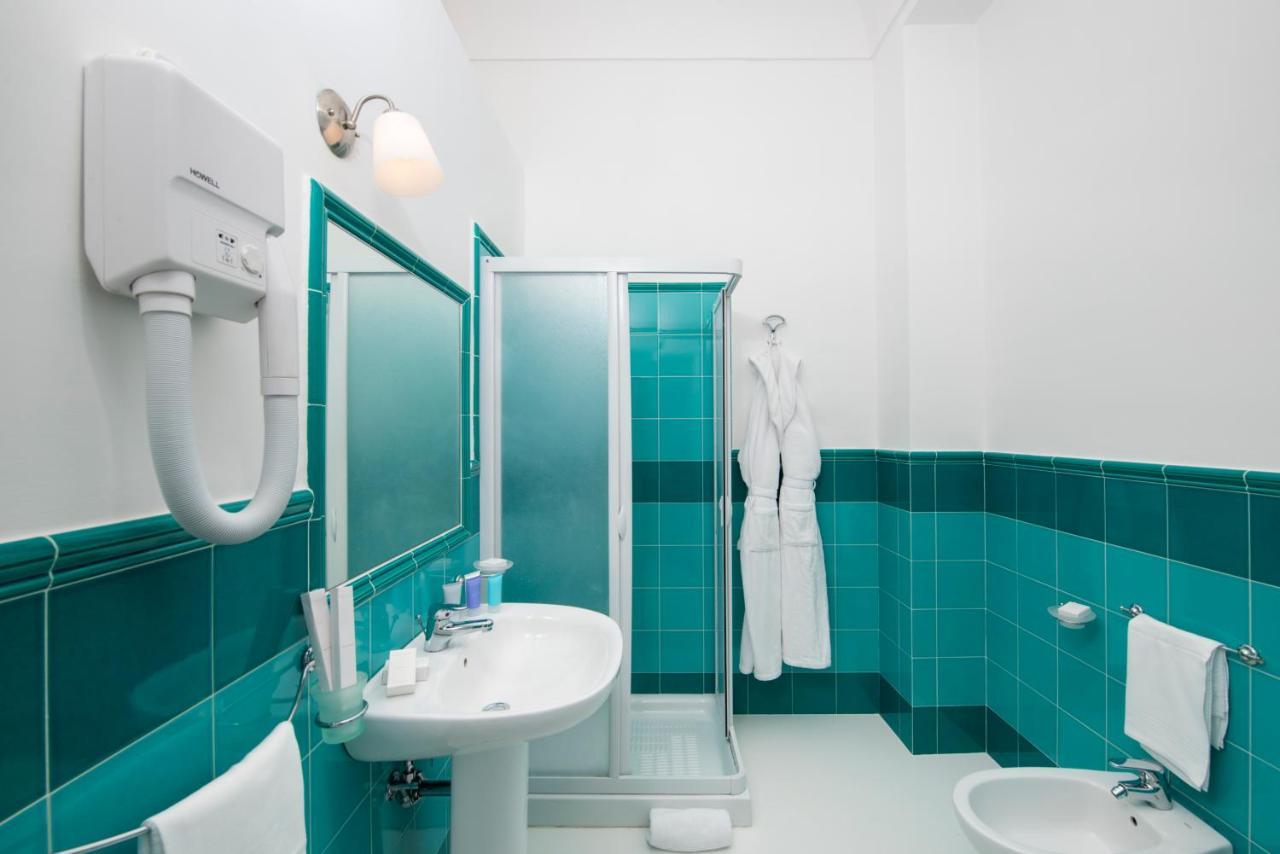 Laurito Beach Cucina & Camere Positano Luaran gambar